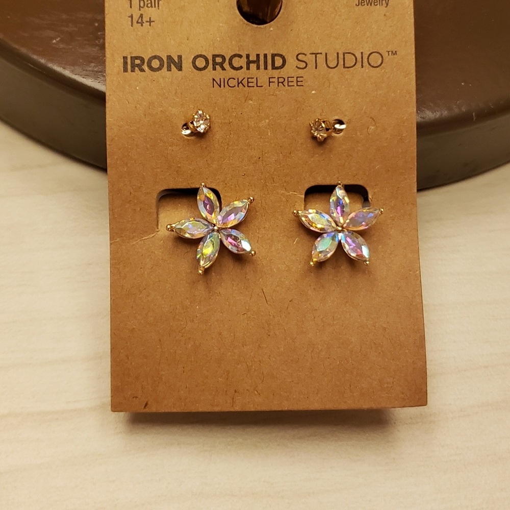Flower earrings